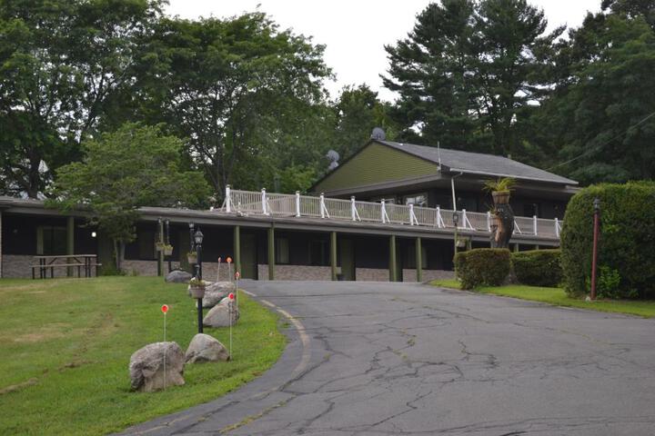 Mount Holyoke Inn