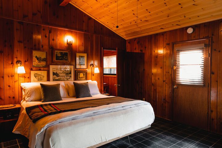 Room 46 of 74