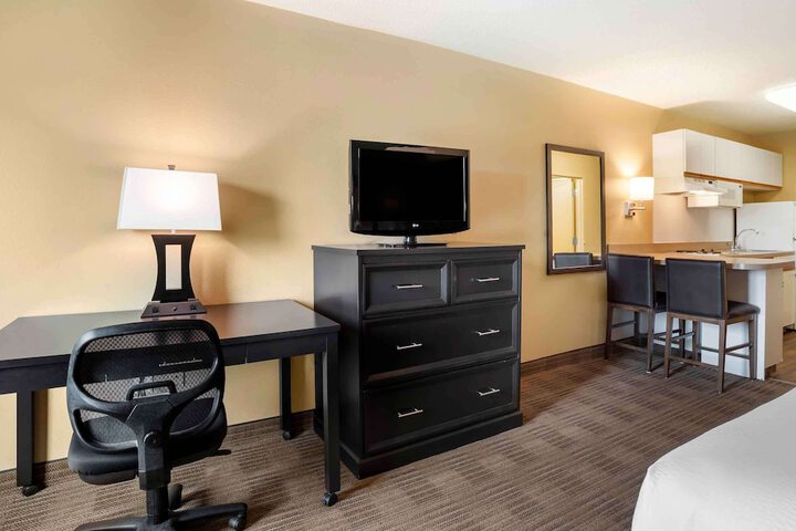 Room 33 of 39