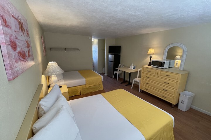 Room 18 of 32