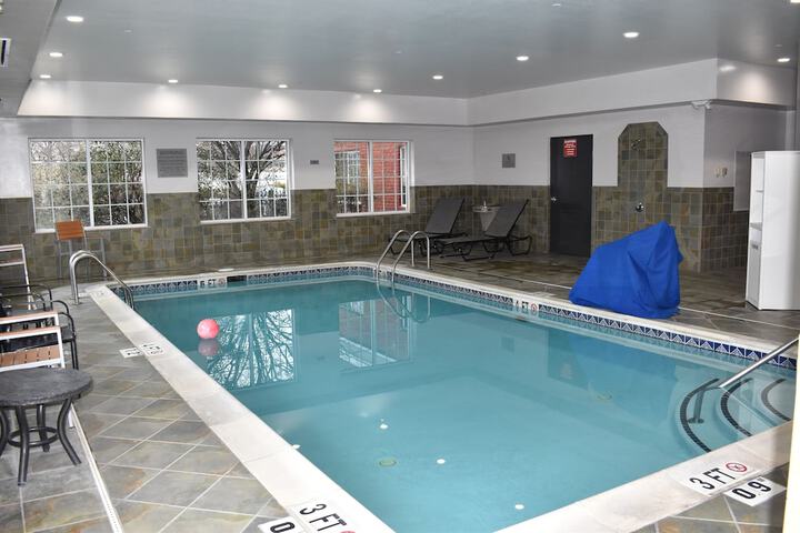 Pool 6 of 105