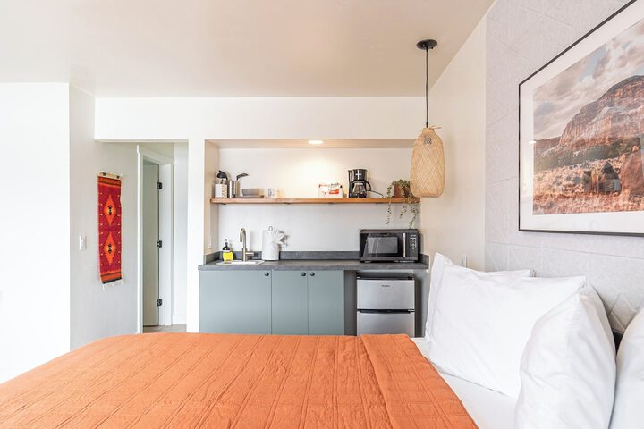 Room 52 of 120