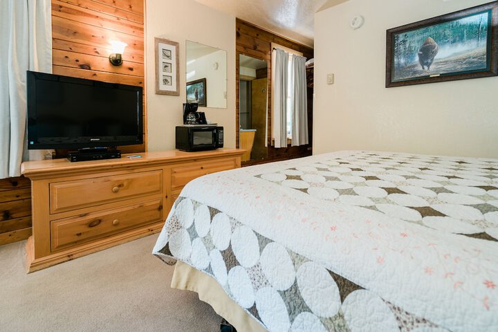 Room 18 of 18