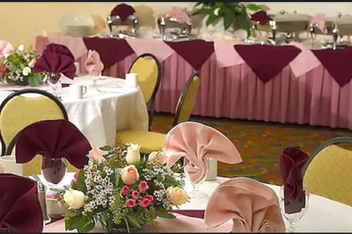 Ballroom/Hall 33 of 37