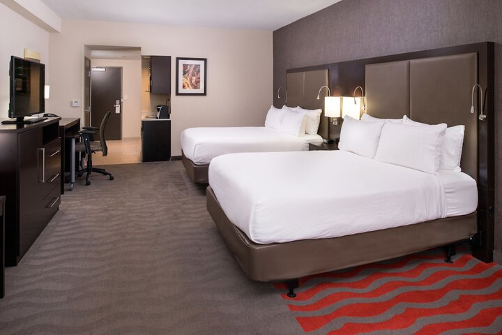 Holiday Inn Express & Suites Monroe by IHG