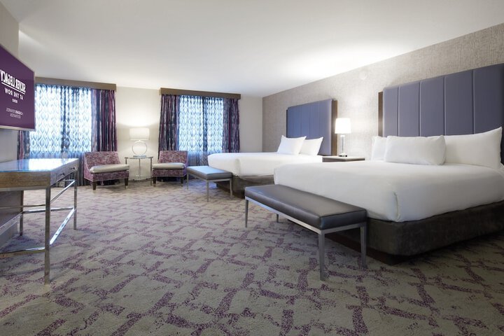 Silver Legacy Reno- a Caesars Rewards Destination