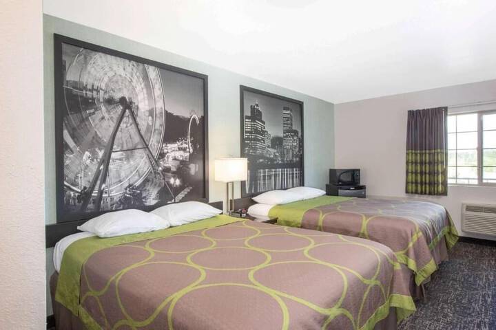Room 9 of 20