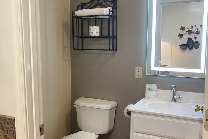 Room 48 of 70