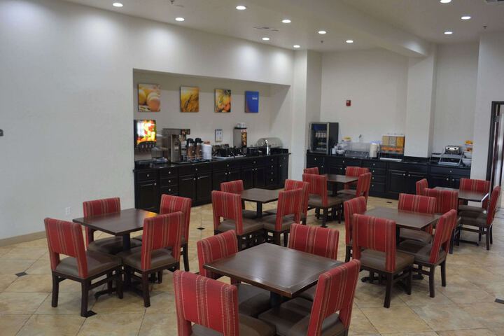 Comfort Suites Yukon - SW Oklahoma City