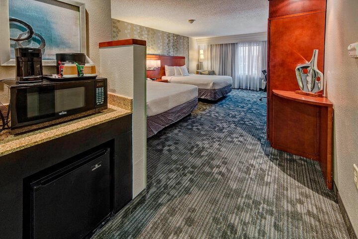 Room 19 of 33