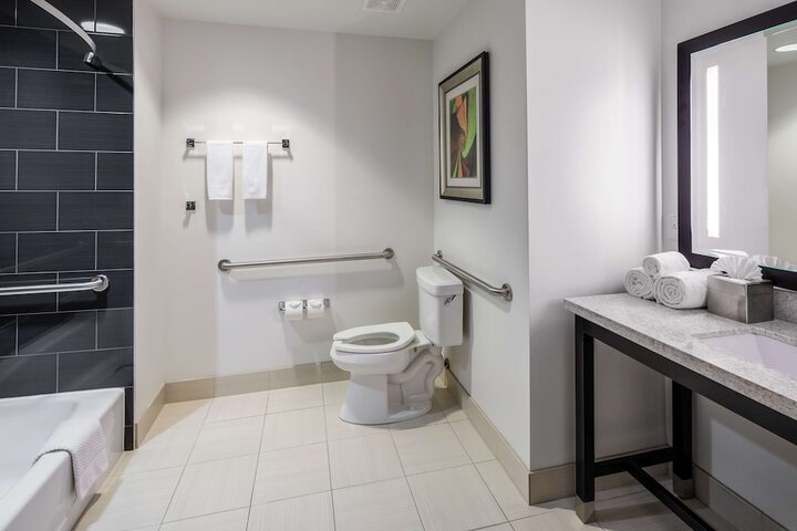 Room 20 of 42