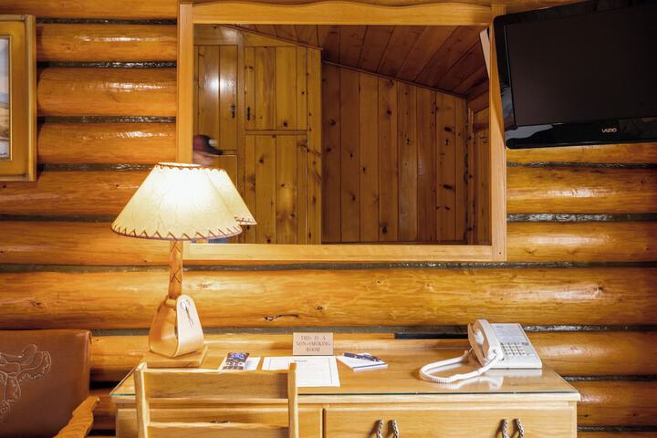 El Western Cabins & Lodges