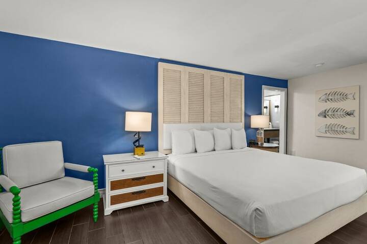 Paradise Point Resort & Spa