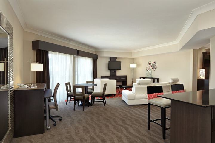 Room 35 of 62