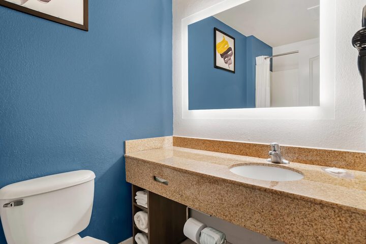 Comfort Inn & Suites Dothan Northside Plaza
