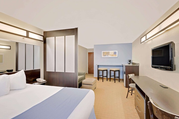 Room 6 of 20