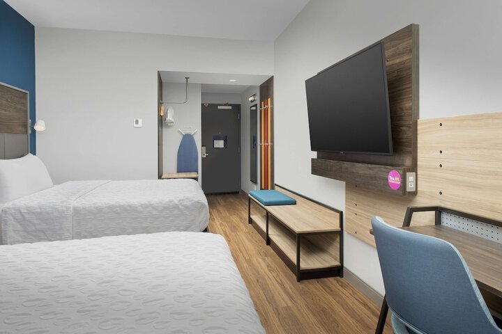 Room 16 of 36