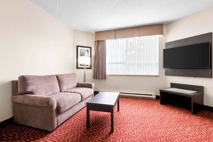 Room 41 of 100