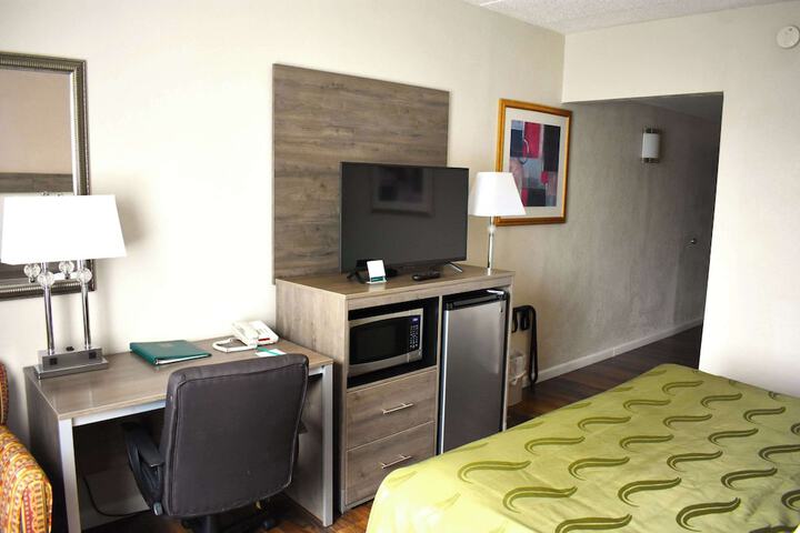 Room 18 of 36