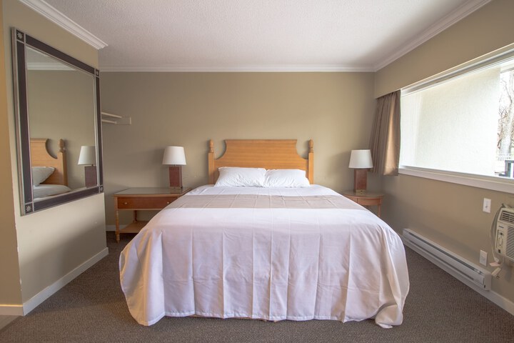 Room 16 of 37