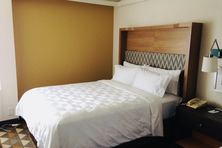 Room 30 of 60