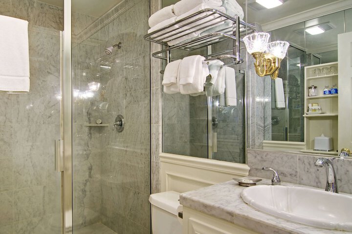 Room 10 of 71