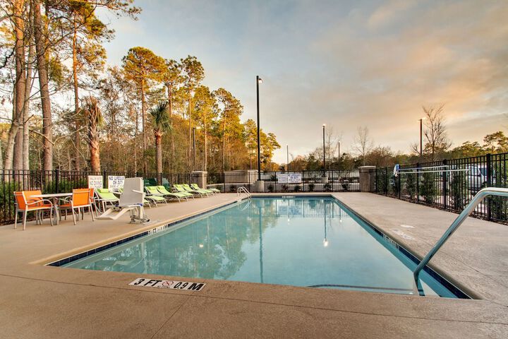 Holiday Inn Express & Suites Summerville by IHG