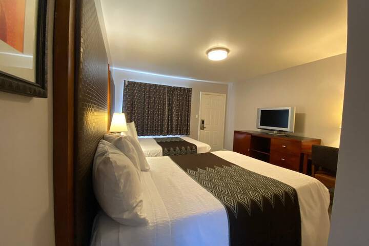 Room 16 of 33
