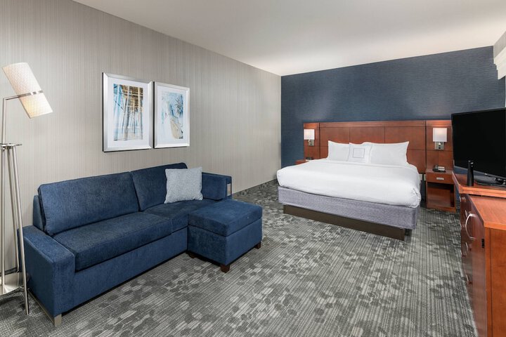 Room 27 of 42