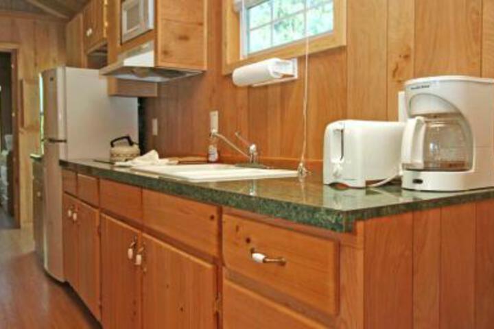 Robin Hill Camping Resort Premium Cottage 10