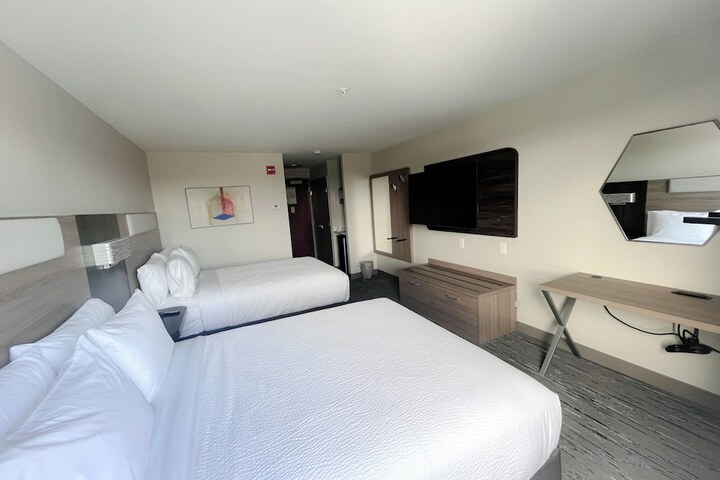 Room 29 of 65
