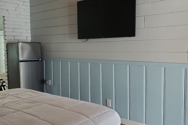 Room 12 of 16