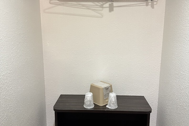 Room 18 of 21
