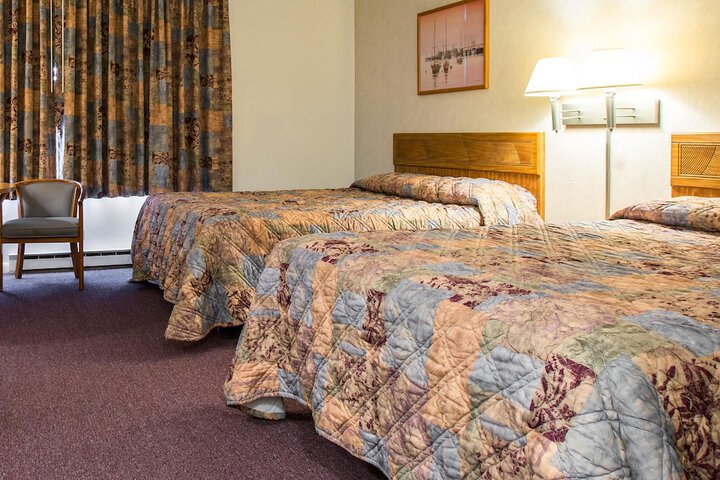 Room 6 of 22