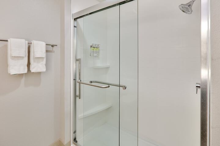 Holiday Inn Express & Suites Fort Worth North - Northlake by IHG