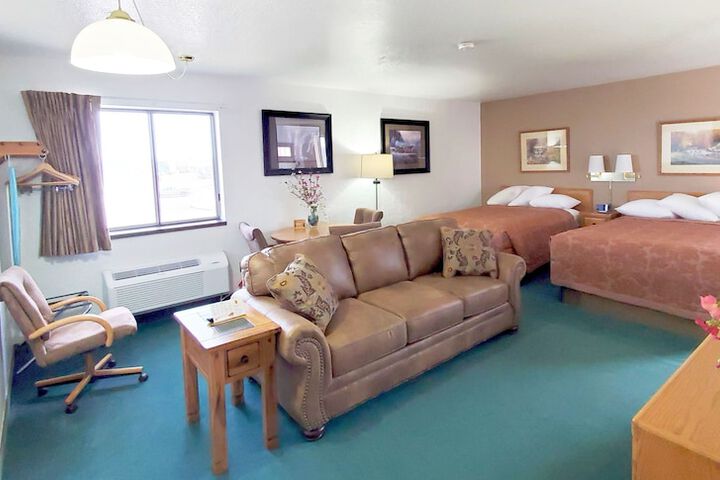Room 32 of 41