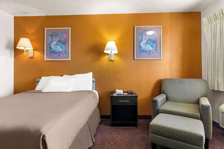 Room 25 of 30