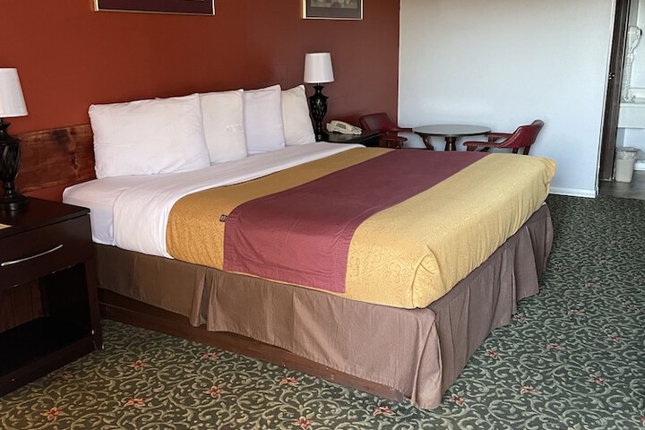 Room 69 of 84