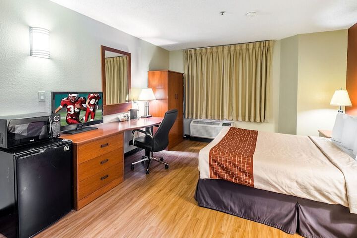 Room 26 of 38