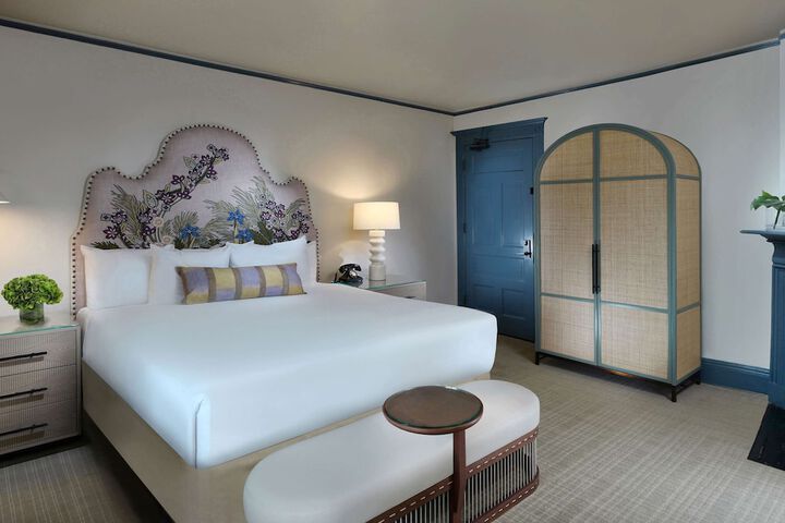 Room 105 of 222