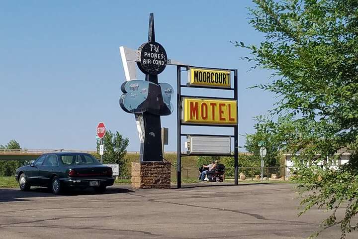Moorcourt Motel