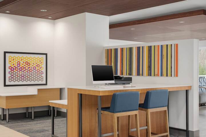 Holiday Inn Express & Suites Victoria - Colwood