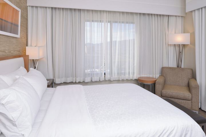 Holiday Inn Express & Suites Pocatello by IHG