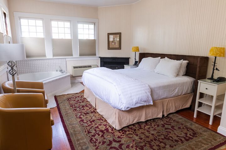 Room 20 of 74