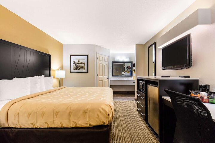 Room 18 of 39