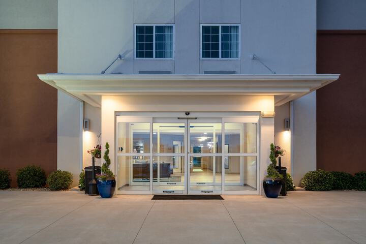 Candlewood Suites Auburn by IHG