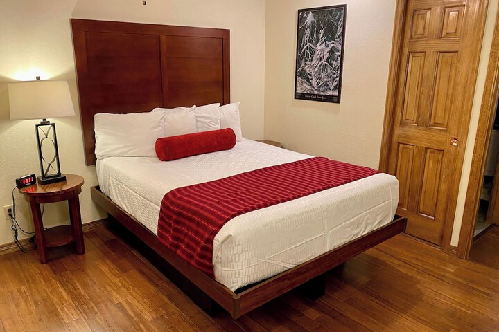 Room 18 of 40
