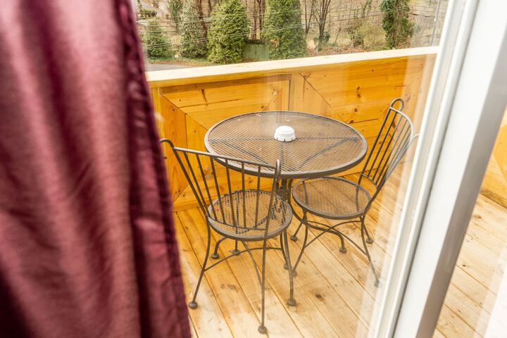 The Chimney Rock Inn & Cottages