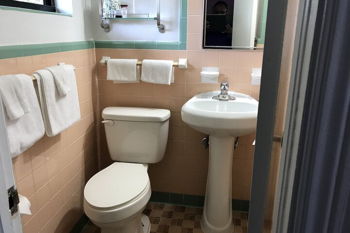 Room 31 of 38