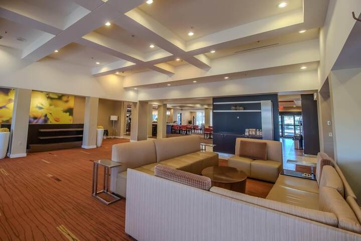 Country Inn & Suites by Radisson Convention Center